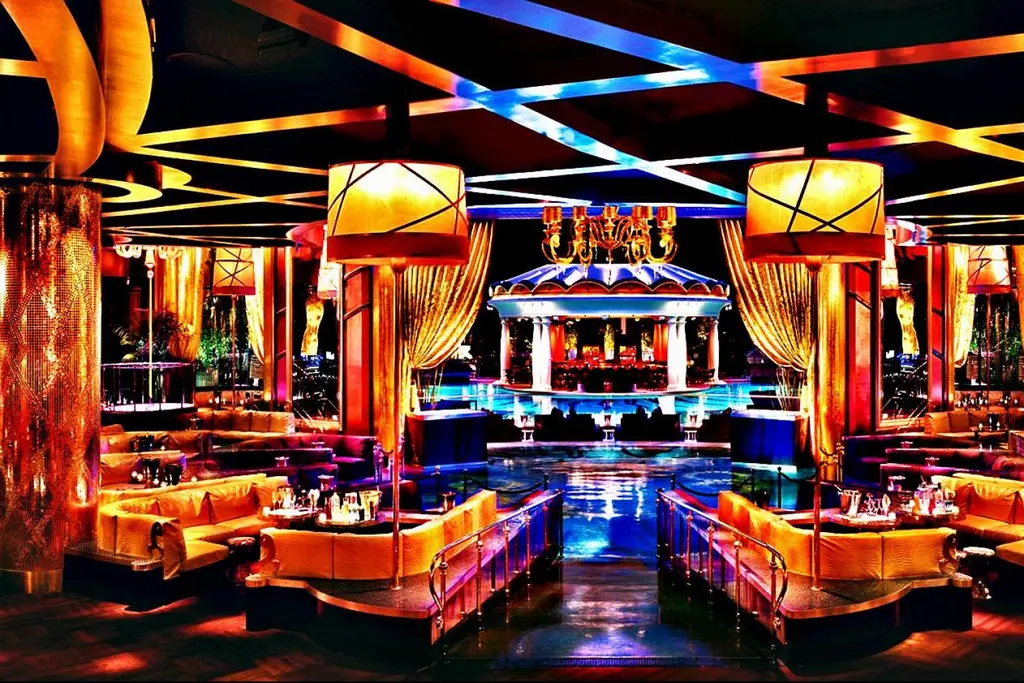 Can you get into XS Nightclub for free?