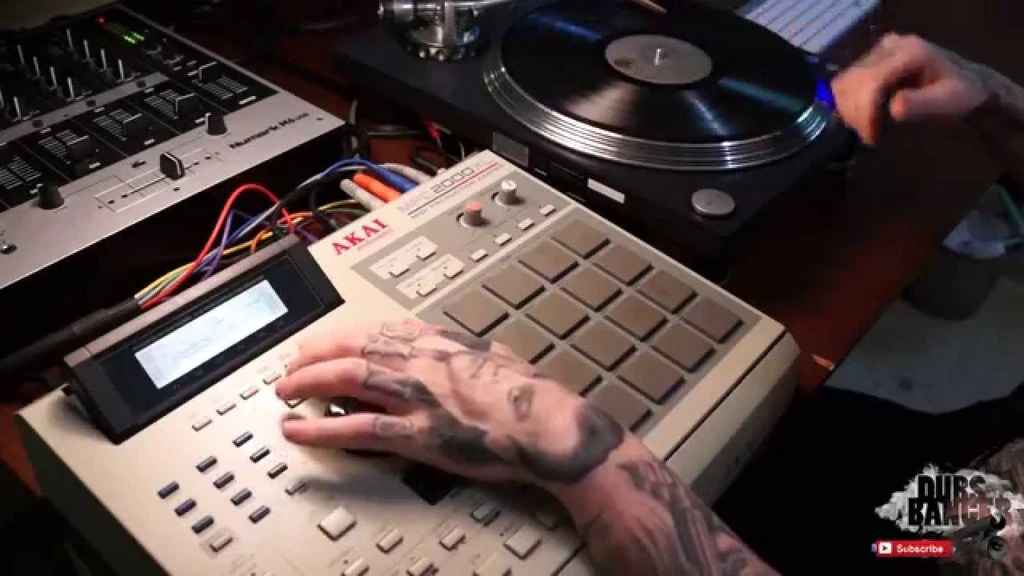 Do DJs make beats?