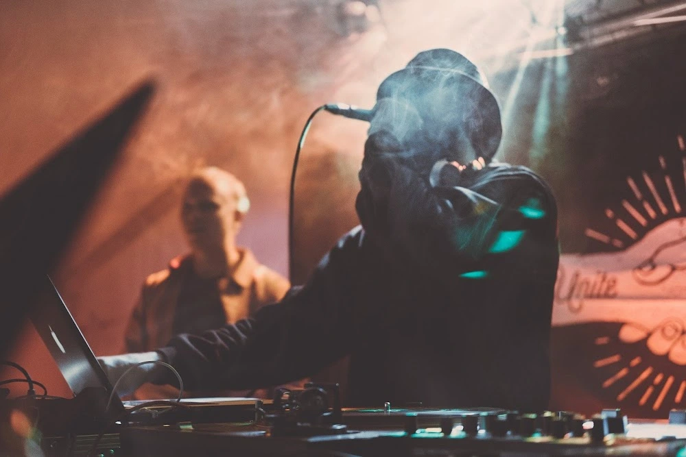 Do DJs violate copyright?