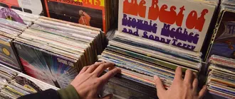 How does a vinyl record make a sound?