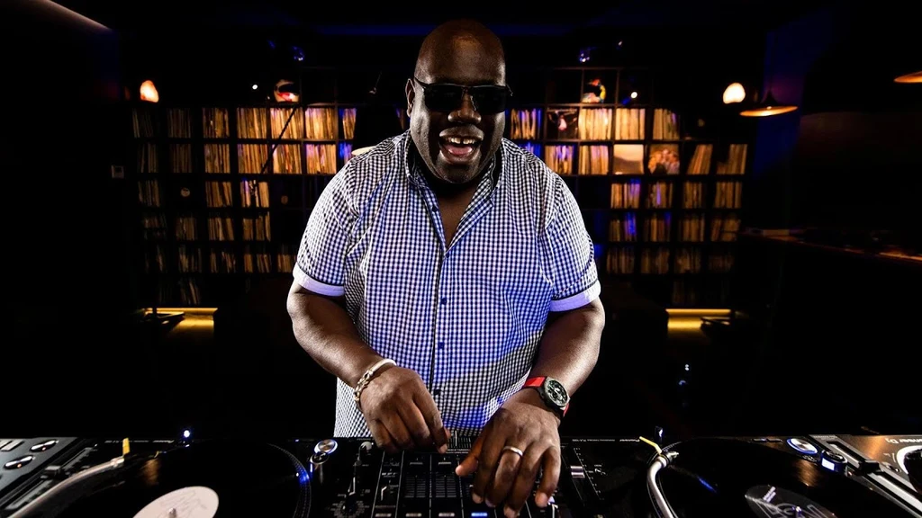 Does Carl Cox still live in Melbourne?