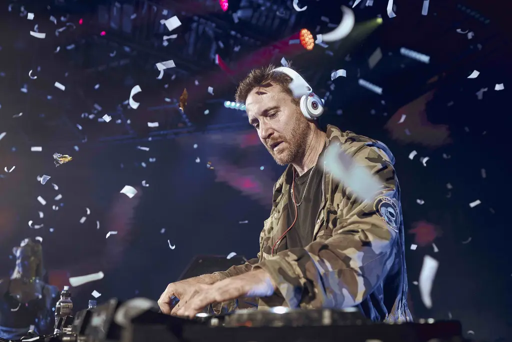 Does David Guetta have a residency?