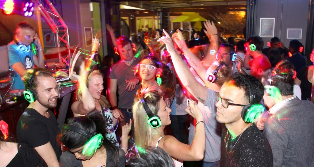 Do people listen to the same music at a silent disco?