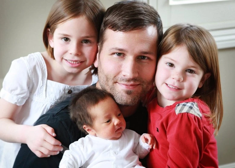 Does Kaskade have family?