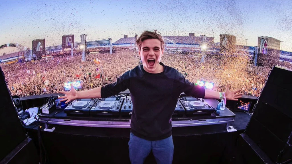 Does Martin Garrix sing his own songs?