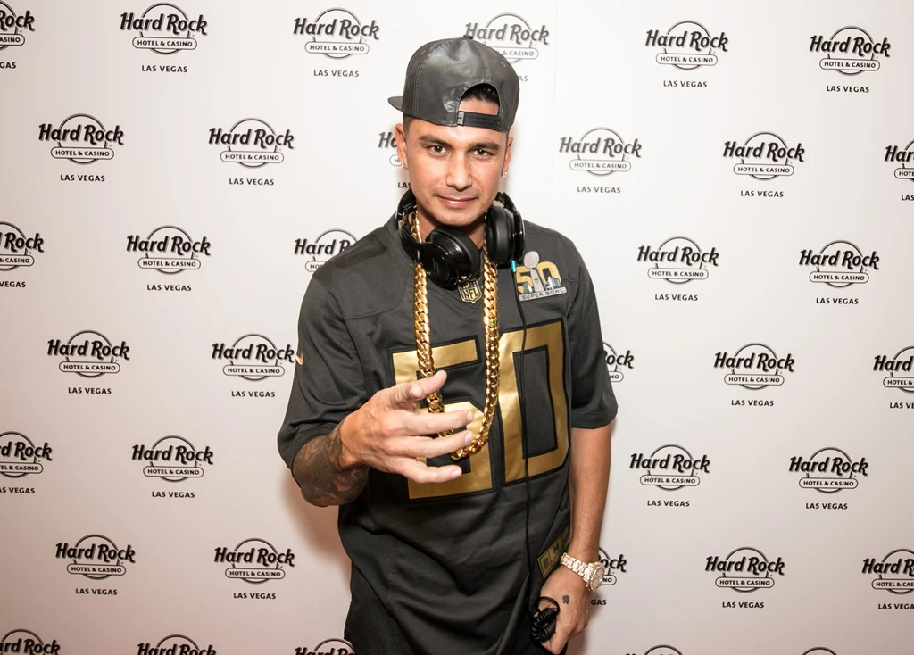 What watch does Pauly D wear?