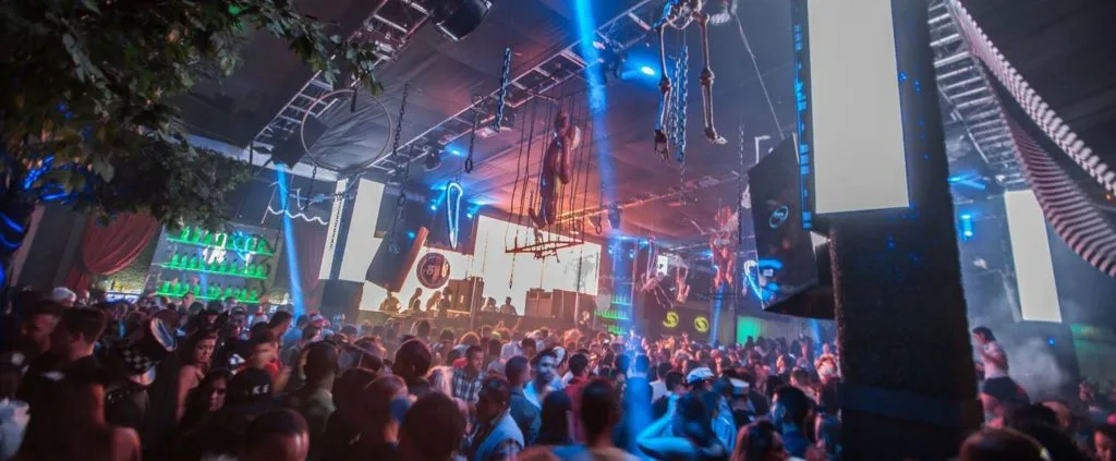 How much does it cost to get into Club Space Miami?