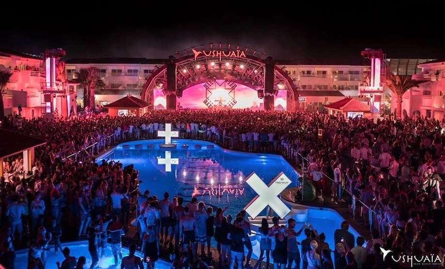How much is a VIP table at Ushuaia Ibiza?
