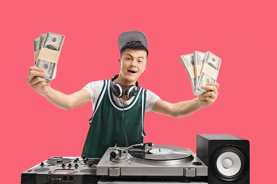 How much do DJs make Ontario?