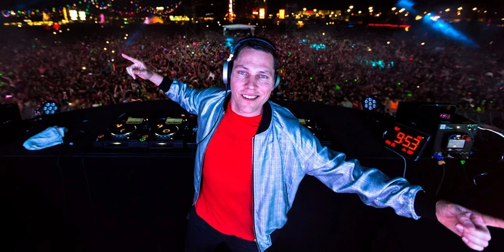 How much does Zouk pay Tiesto?