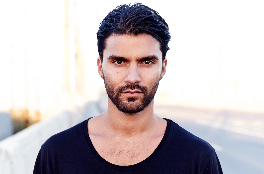 How old is r3hab?