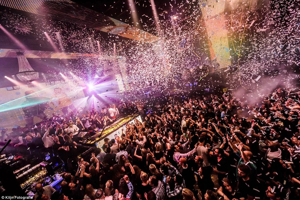 Are most clubs in Amsterdam 21+?