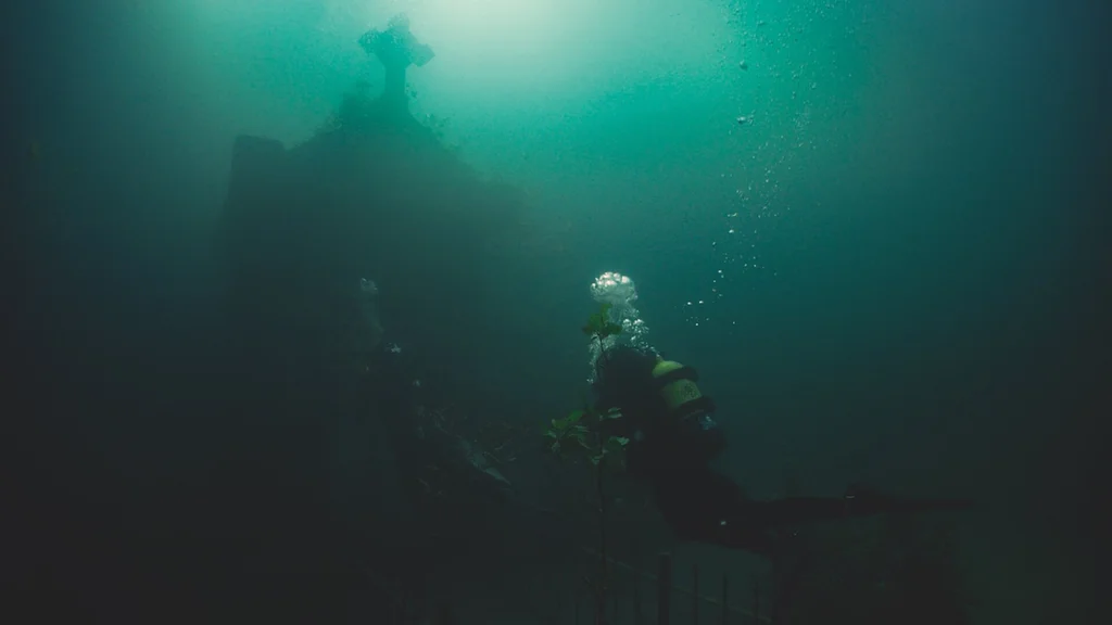 Is Deep House filmed underwater?