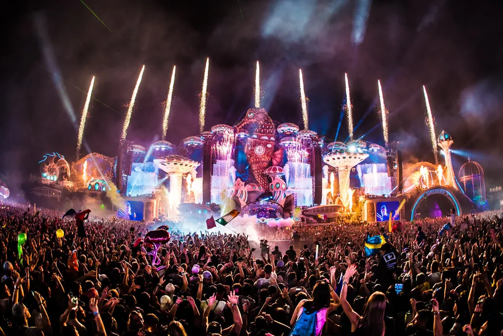 Is Tomorrowland the biggest rave?