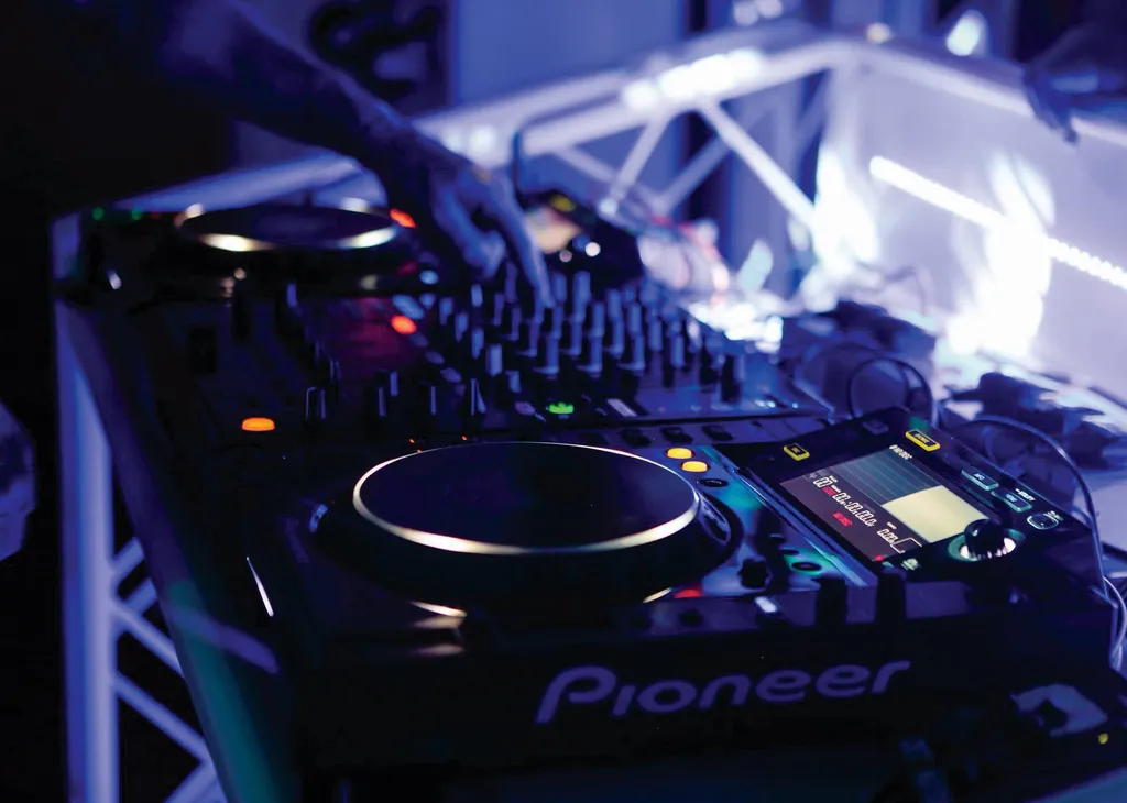 What CDJ do most clubs use?