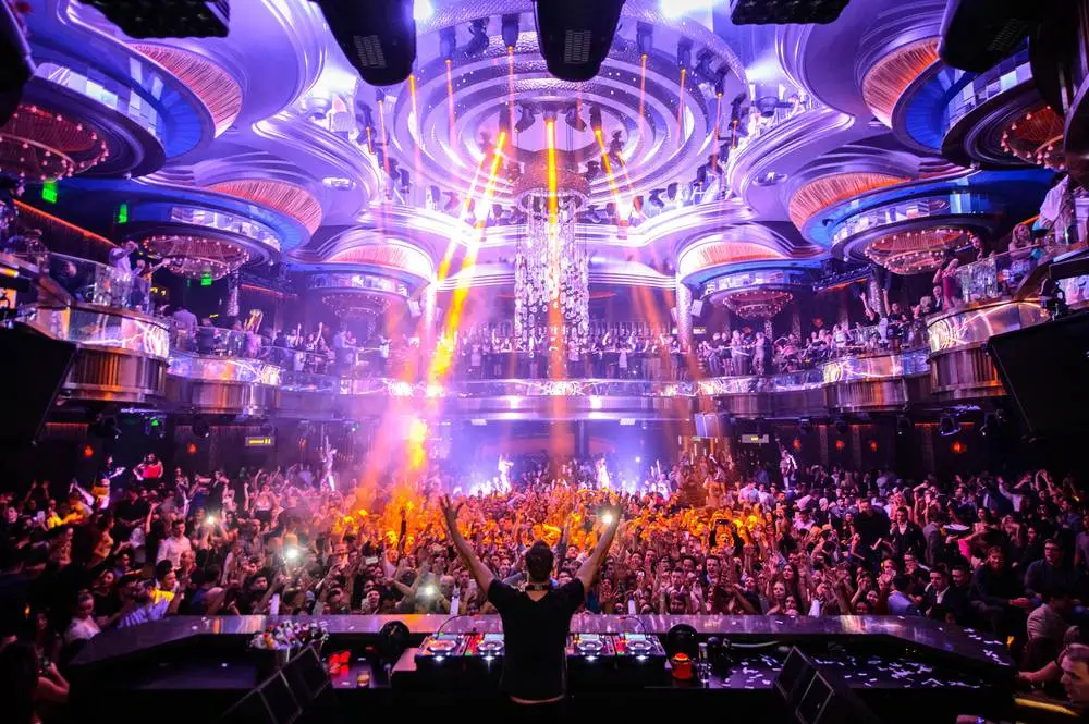 What celebrities are at Omnia Nightclub?
