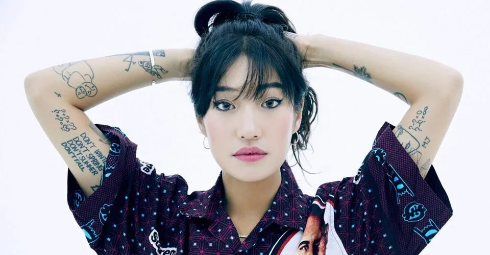 Does Peggy Gou have an accent?