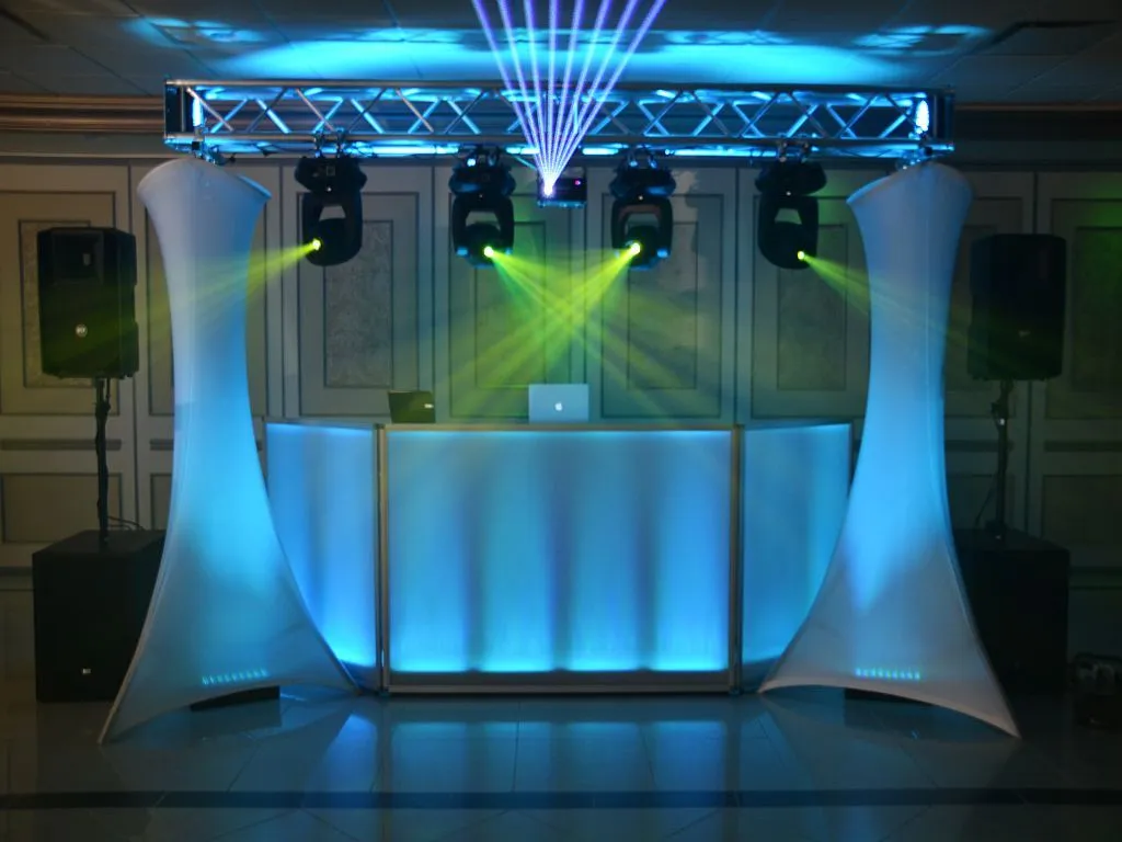 What is the best lighting for a DJ booth?