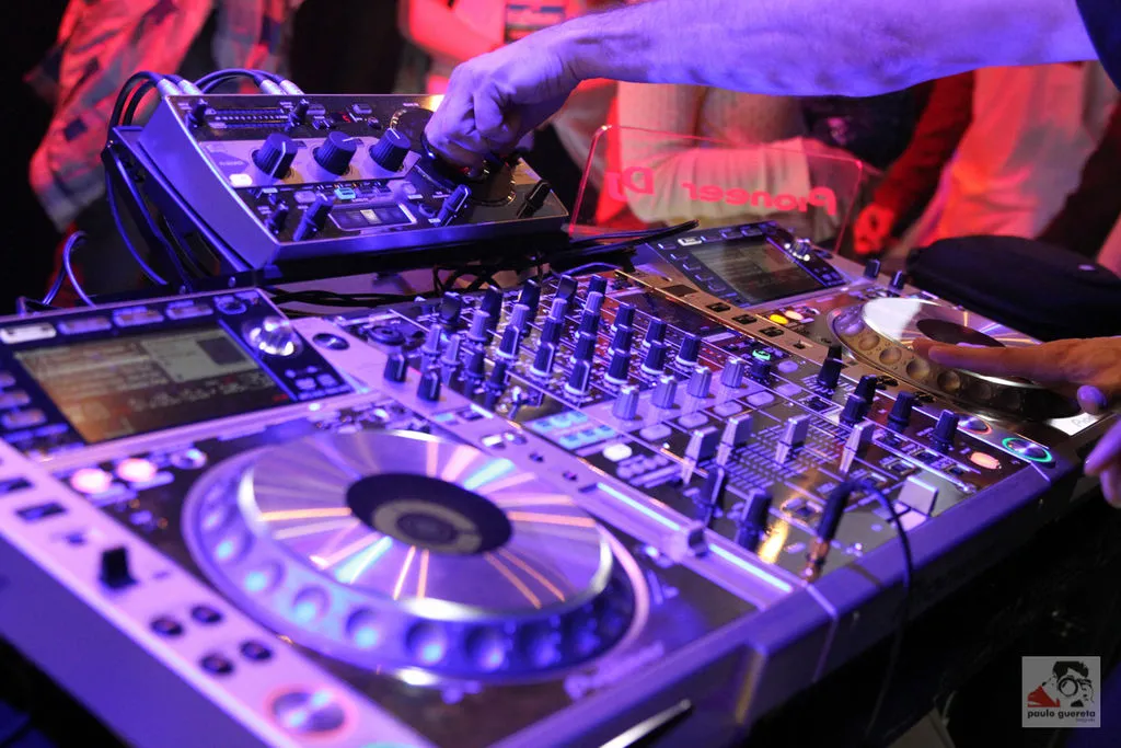 What is the difference between a DJ and a host?