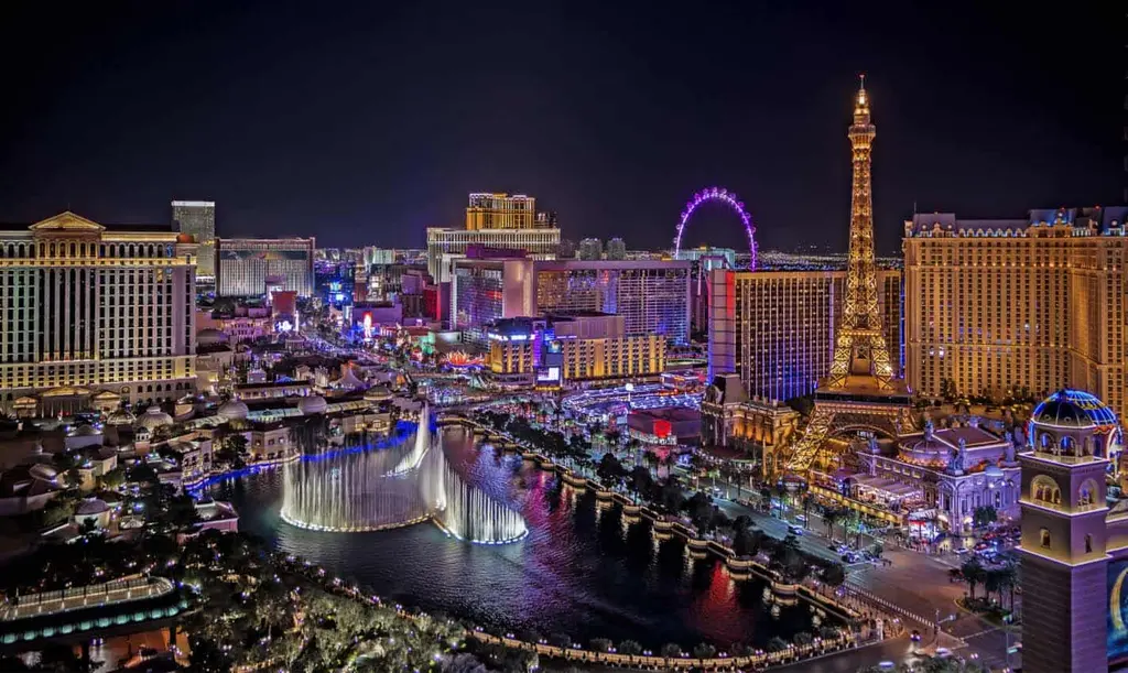 What time does nightlife start in Vegas?