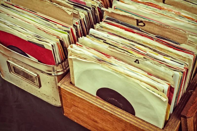 When did vinyl records go out of style?