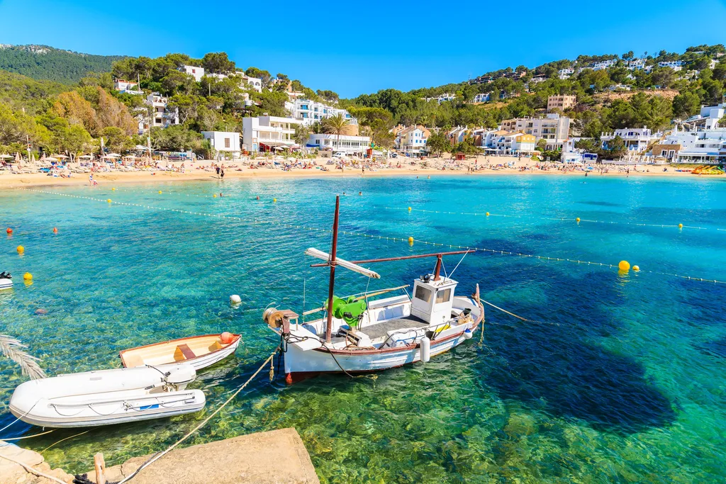 Where does everyone go out in Ibiza?