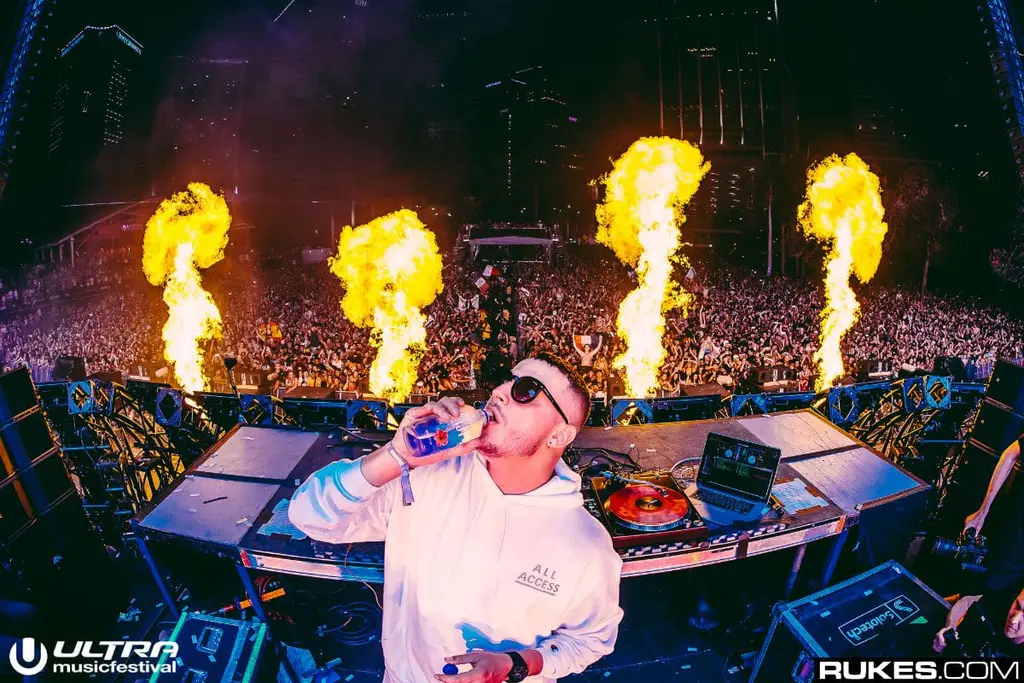 Where is DJ Snake concert in India?