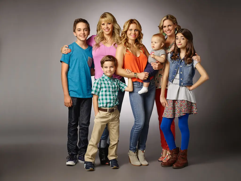 Who did DJ have kids with in Fuller House?
