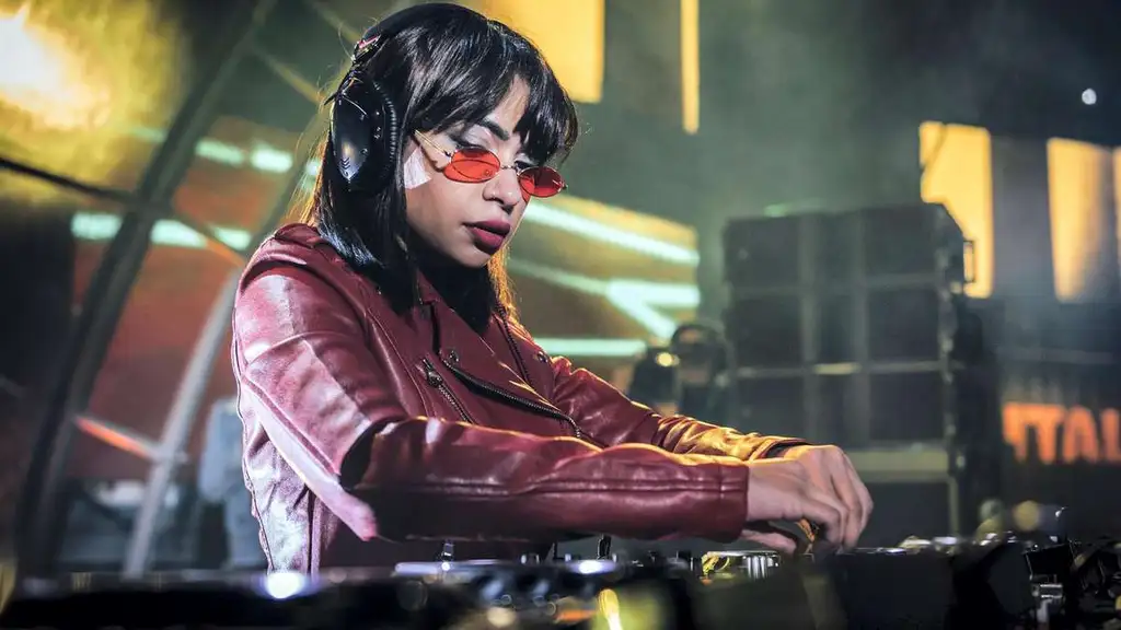Who is the Arab woman DJ?