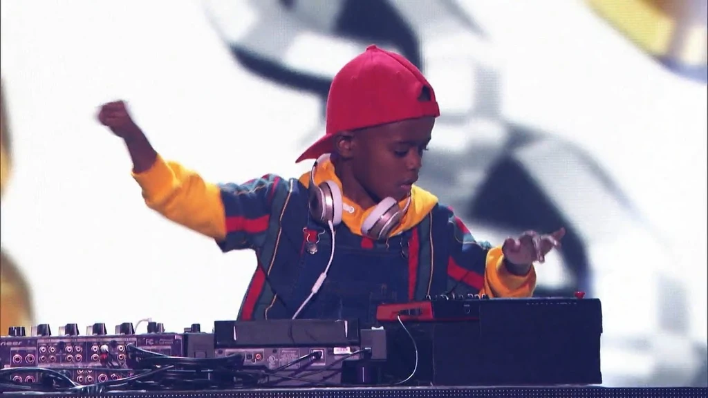 Who is the new youngest DJ?