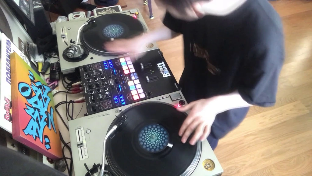 Who popularized turntablism and beat juggling?