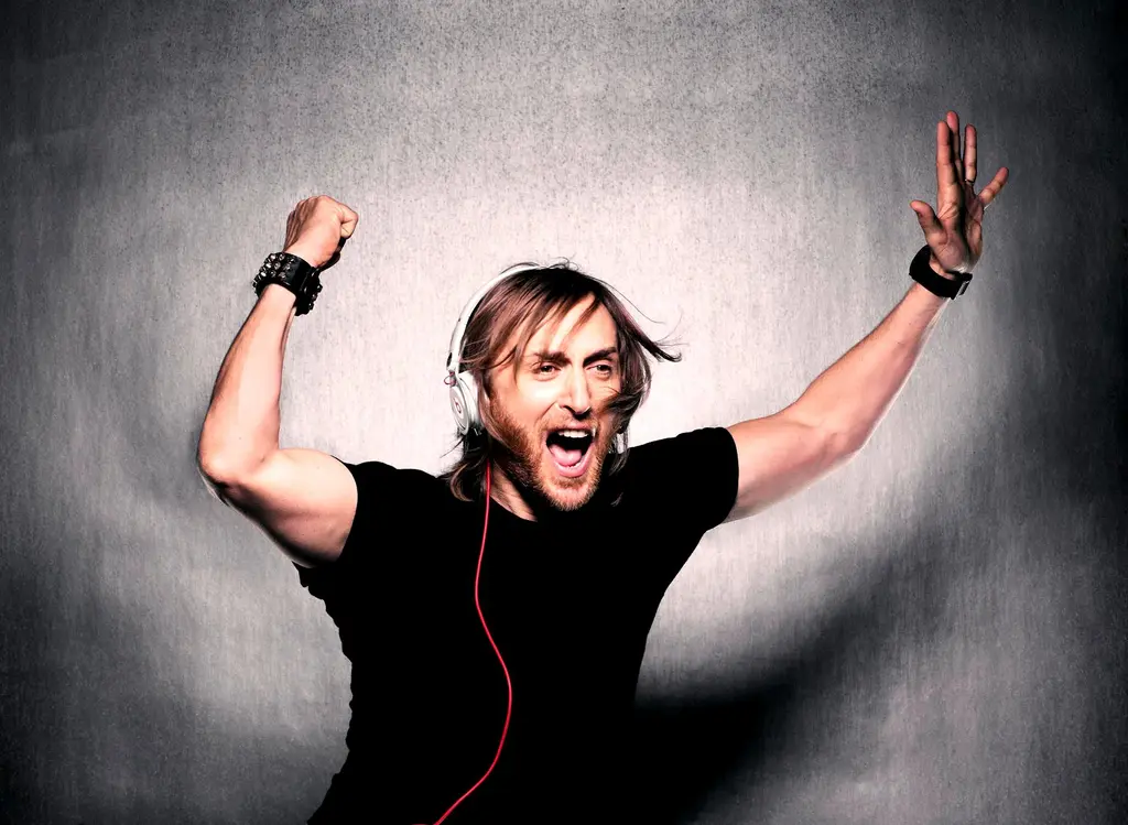 David Guetta, Лас-Вегаса, Ибицы, Париже, Broad Club, Париж, Франция, Radio 538, acid-house, electroclash, rave, garage, breakbeat, techno-disco, Дэвид, Гетта, продюсер, диджей, направление, радиошоу, место, музыкант, Гастроли, популярность, трек, путь, резидент, Ветеран, млн, дата, признание